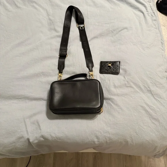 Black utility purse with black strap & gold hardware - Picture 2 of 10